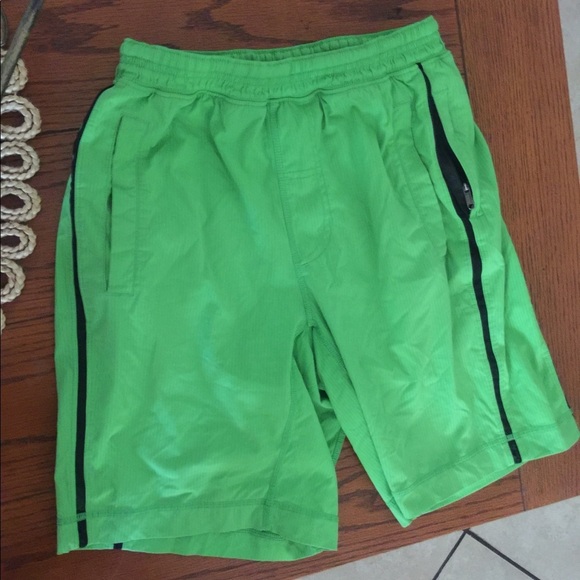 Mens Lululemon shorts green small​ - Picture 8 of 8